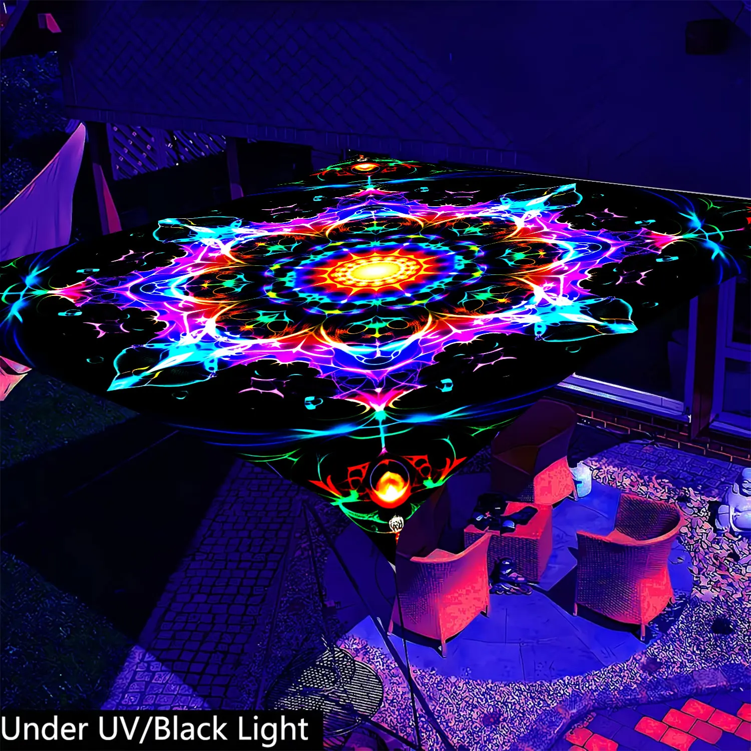 1 pieza de toldo digital vibrante con diseño de mandala, con un núcleo brillante y un patrón neón caleidoscópico con geometría fractal.