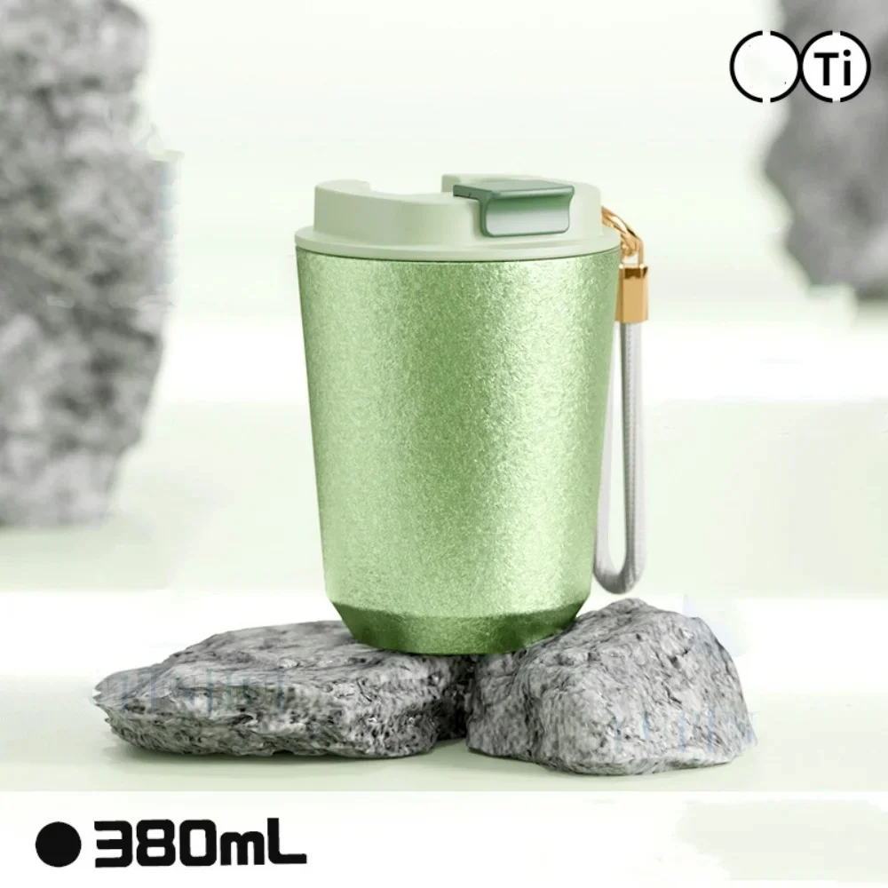 再利用可能なチタンライナータンブラー、蓋付きトラベルコーヒーマグ、二重壁断熱魔法瓶、温冷両用、漏れ防止