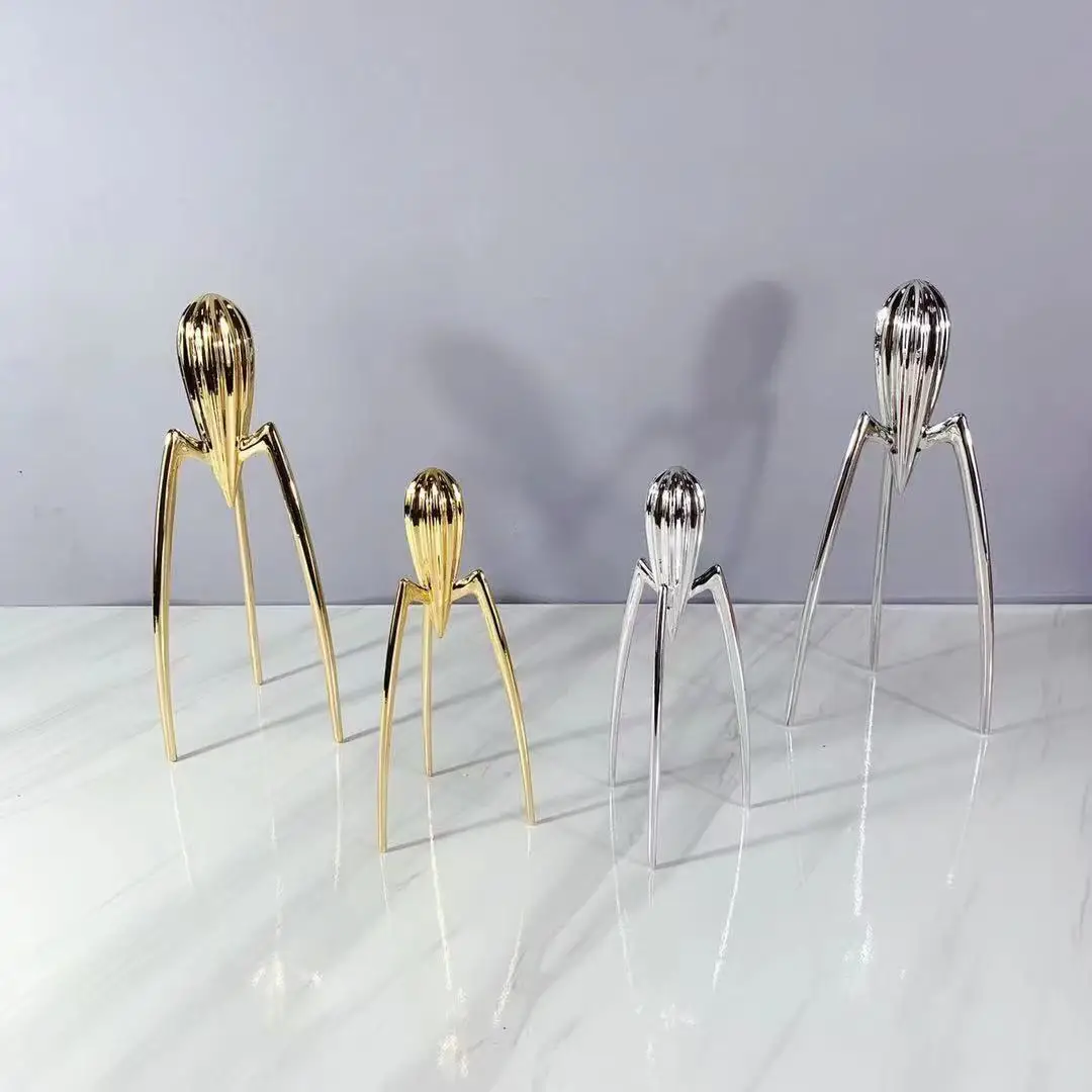 Modern Alloy Octopus Alien Electroplating Juicer Ornament Kitchen Dining Room Desktop Decoration
