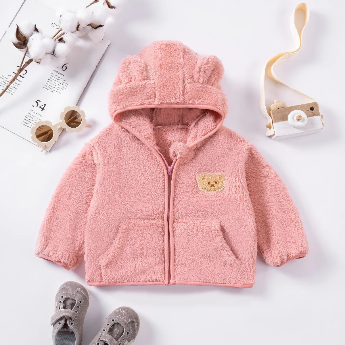 2024 Autumn and Winter Baby Girl Cute Bear Coat, Warm and Thick Hooded Zipper Top, Casual and Comfortable Daily Wear, Party Wear