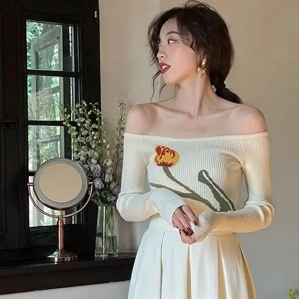 

One-Shoulder Long-Sleeved Bottoming Shirt Women Early Autumn New Korean Style Niche Design Pure Lust Style Slim Top