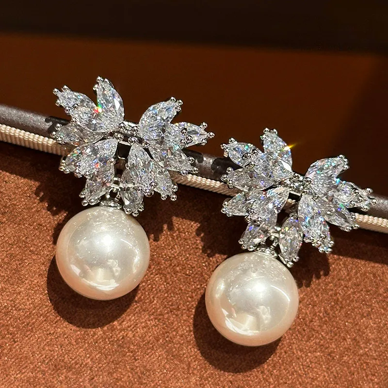 

Zircon New Light Luxury Fringed Elegant Long Earrings