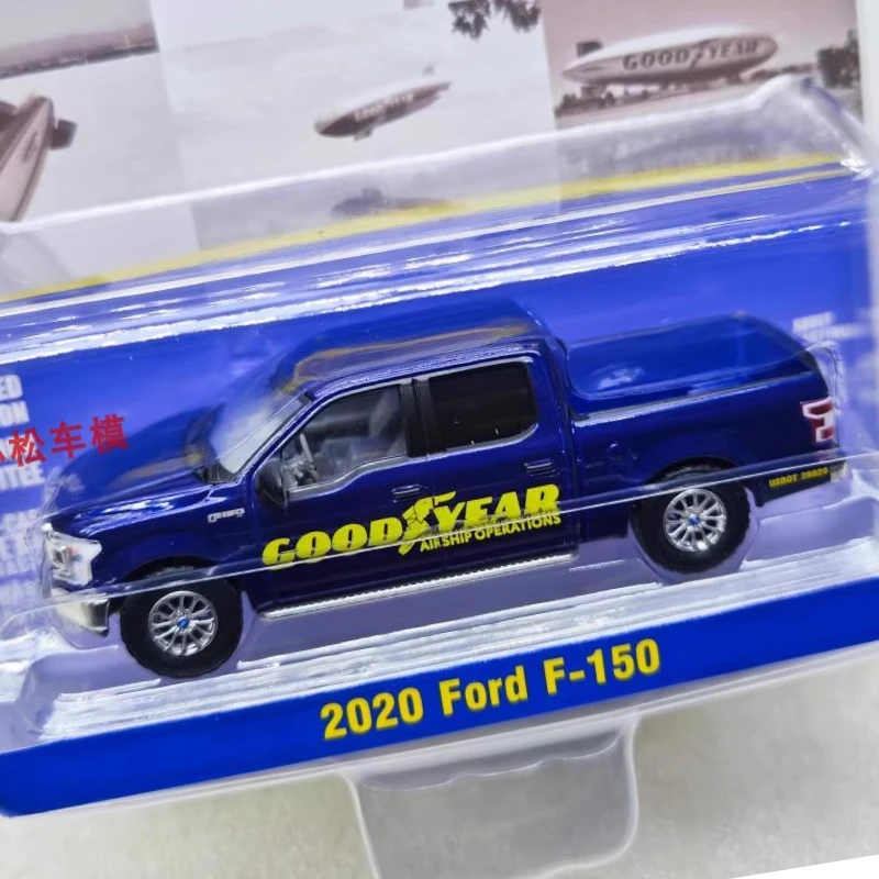 

Green Light 1: ***** Series 16-2020 F-150 Goodyear Airship, Alloy Model Original Wrap Wall Hanging Gift for Friends