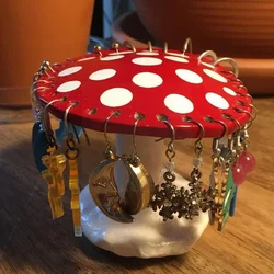 Soporte de pendientes con forma de seta, estante de almacenamiento de 26 agujeros, estante de exhibición, adorno de escritorio para el hogar, organizador de resina