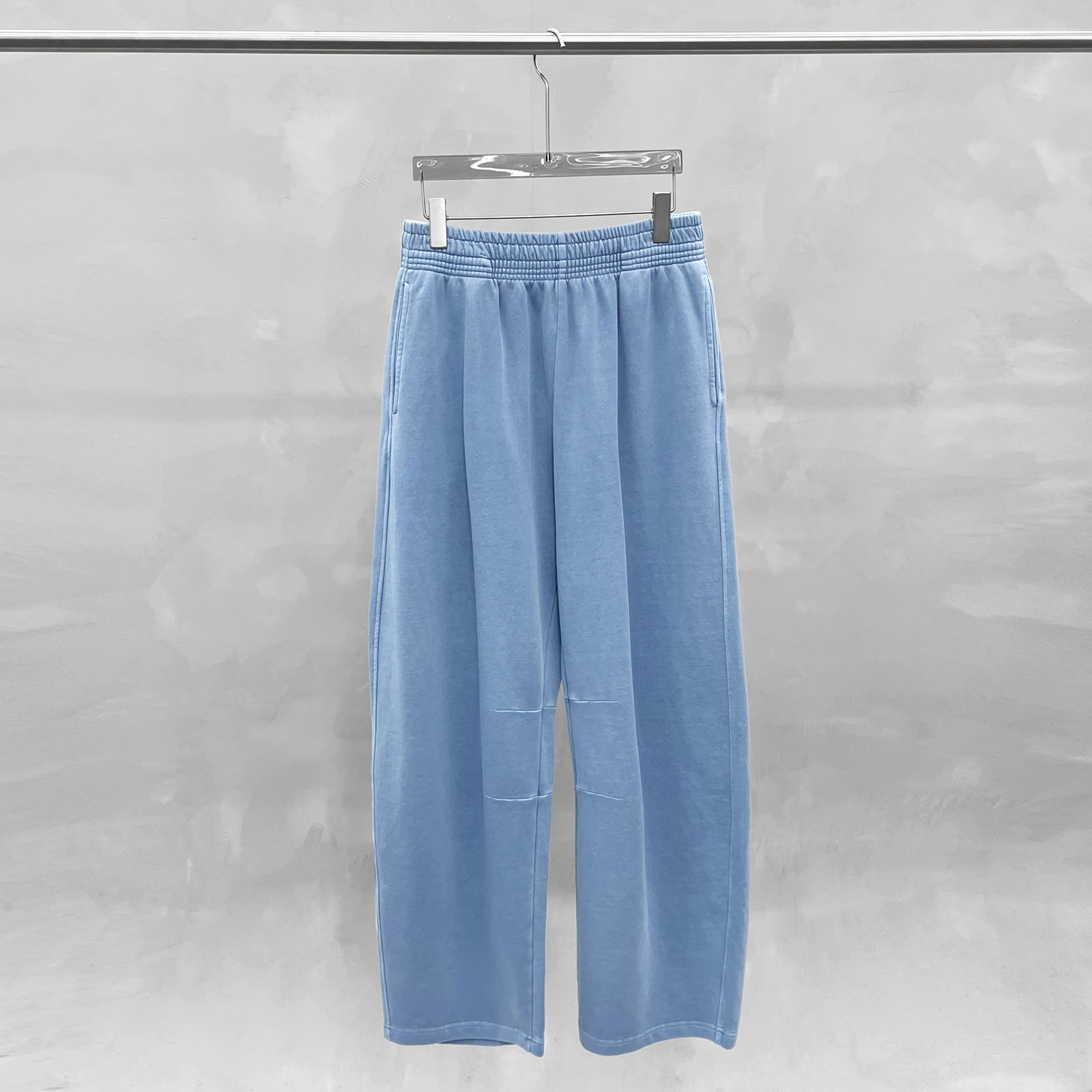 Cotton Looped Curved Knife Pants Blue Vintage Washed Barrel Sweatpants Clean Fit Elastic Waist Wide-leg Sweat Pants for Men view 3