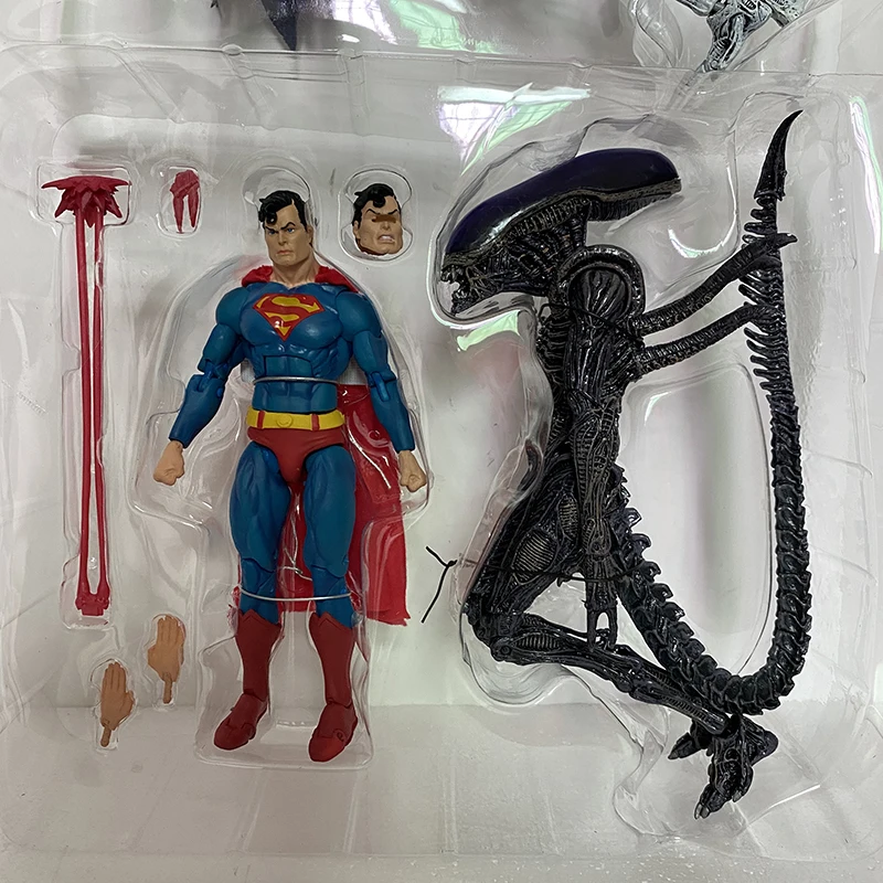 2 sztuk Anime Batman Superman VS Alien Xenomorph NYCC figurka NECA Supermen Batman rysunek zabawki-modele do kolekcjonowania prezenty