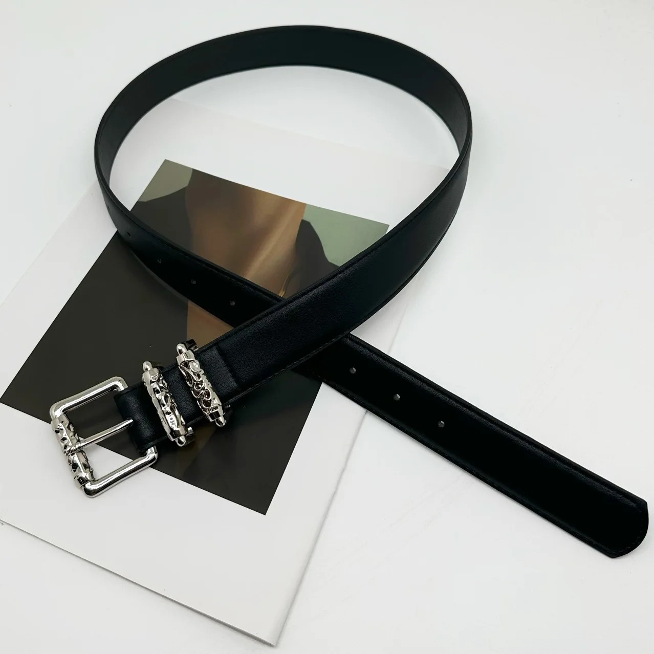 Cinturón de cuero Pu de marca de lujo para mujeres y hombres, hebilla de aleación de diseñador, correa de cintura, pantalones vaqueros femeninos, pretina para vestido