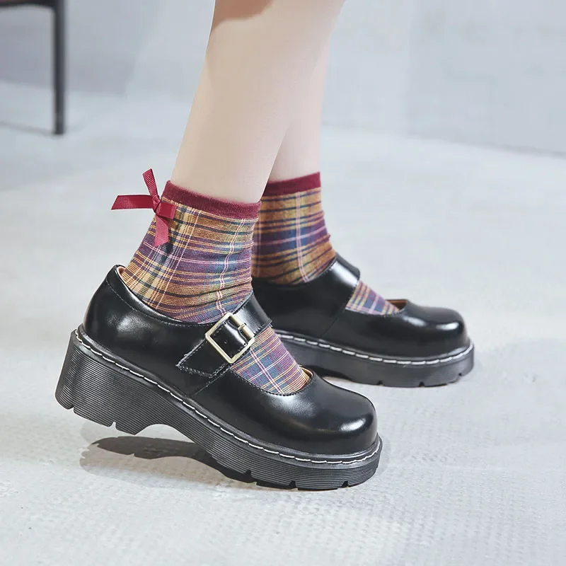 2024 nuovo arrivo stile giapponese fibbia Vintage Mary Janes scarpe da donna bocca poco profonda scarpe Casual in pelle per studenti fondo spesso