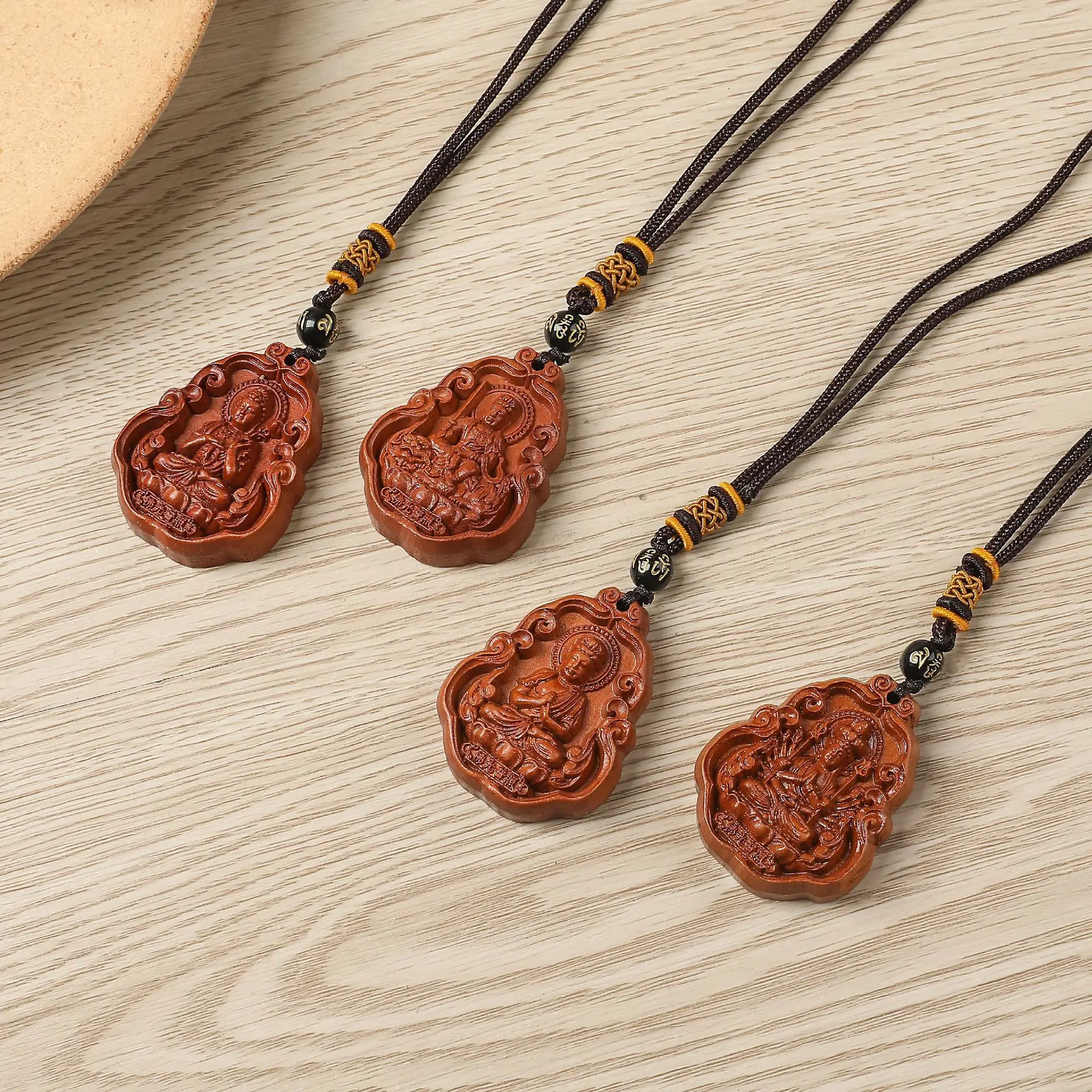 Eight Patron Saint Peach Wood Pendant Lanyard Necklace Charms Twelve Zodiac Snake OX Life Pendant Bodhisattva Woolen Chain Gift