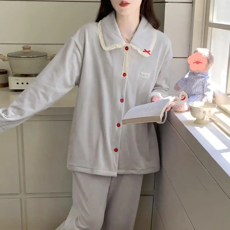 

autumn winter Women's pajamas new model French style Sleepwear retro suit Pajama keep warm fleece-lined thicken girl homewear