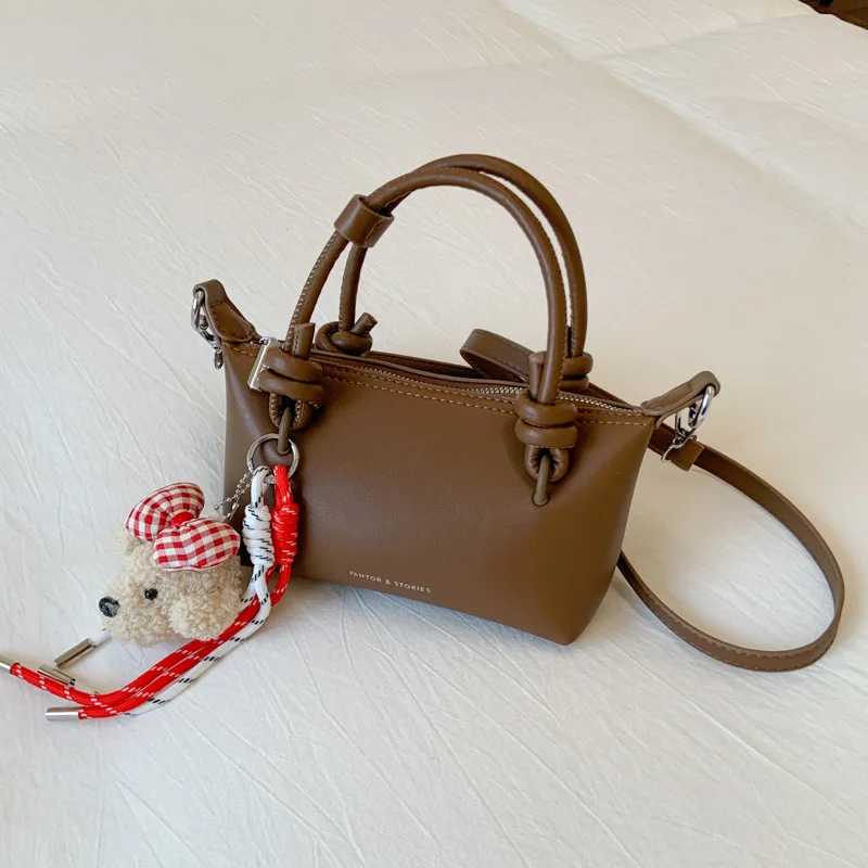 

2025 Korean-Inspired Shoulder Bag for Women Adjustable Crossbody Strap Lightweight Commute Purse with Top Handle