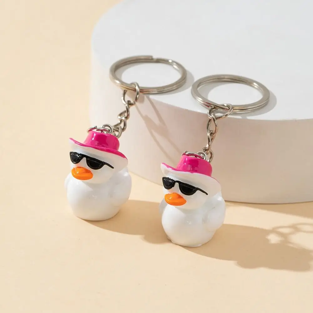 

Cute Fashion Cartoon Duck Key Chain Lovely Creative Animal Key Ring Resin Craft Pendants Car Key Holder Bag Pendant
