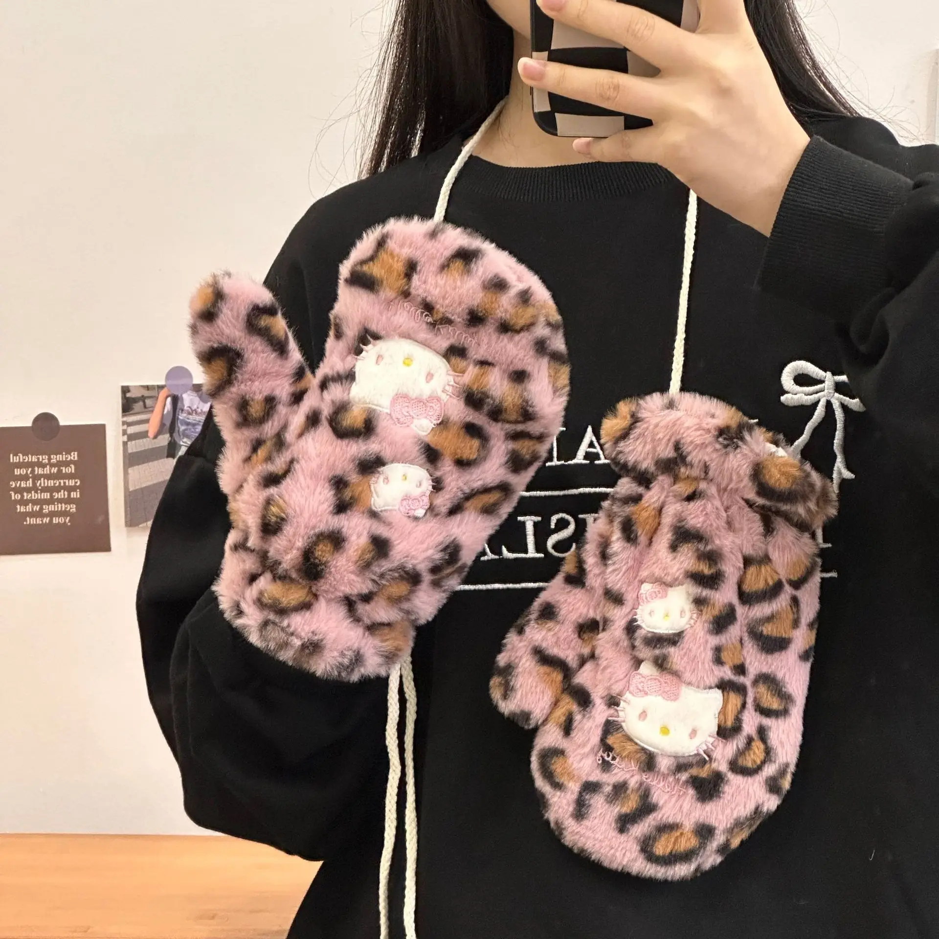 Hello Kitty Sanrio CuteLeopard Print Glove Kawaii Fluffy Stuffed Keep Warm Windproof Lovely Periphery Sweet Girl Dress Up Gifts