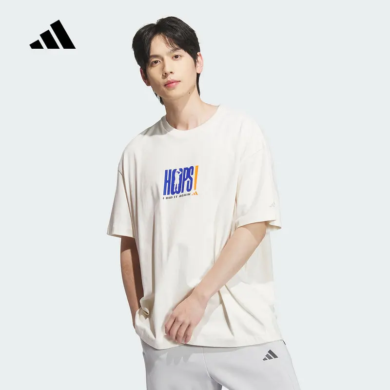 t-shirt-sportiva-adidas-oversize-da-uomo-a-maniche-corte-traspirante-per-allenamento-basket-nuova-collezione-estate-2025-jn0743