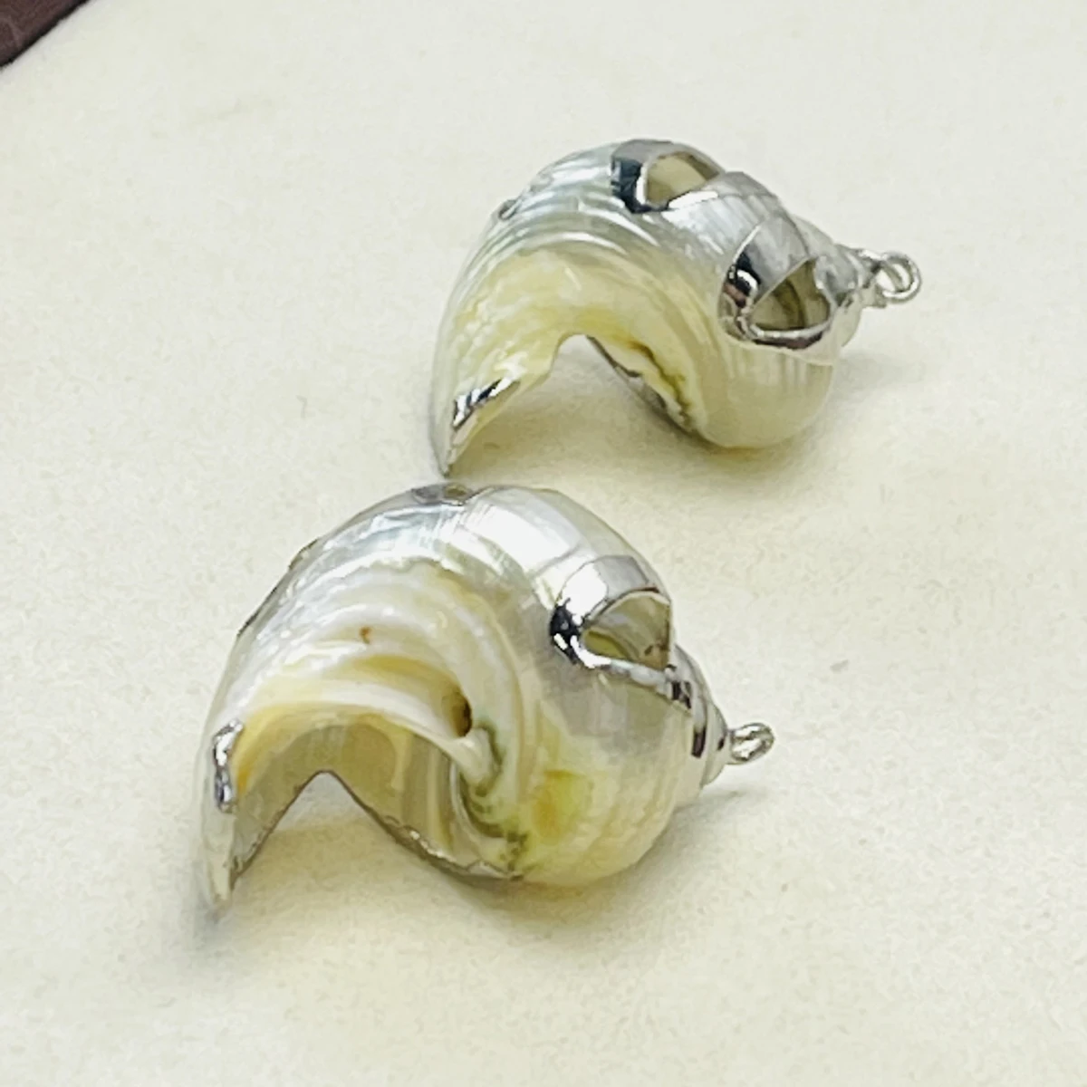 

30Pcs/50Pcs Natural Shell Pendant Conch Silver-Edge Pendant For Jewelry Making DIY Earrings Bracelet Necklace Accessory