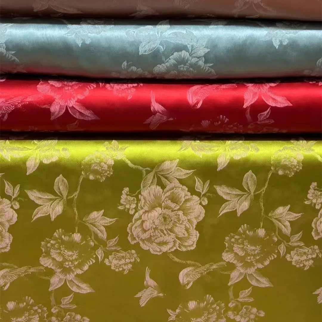 

Новый комплект одежды в китайском стиле: топ и юбка из шелковой ткани с цветочным узором, традиционный национальный тренд, домашняя одежда, с поролоновыми вставками