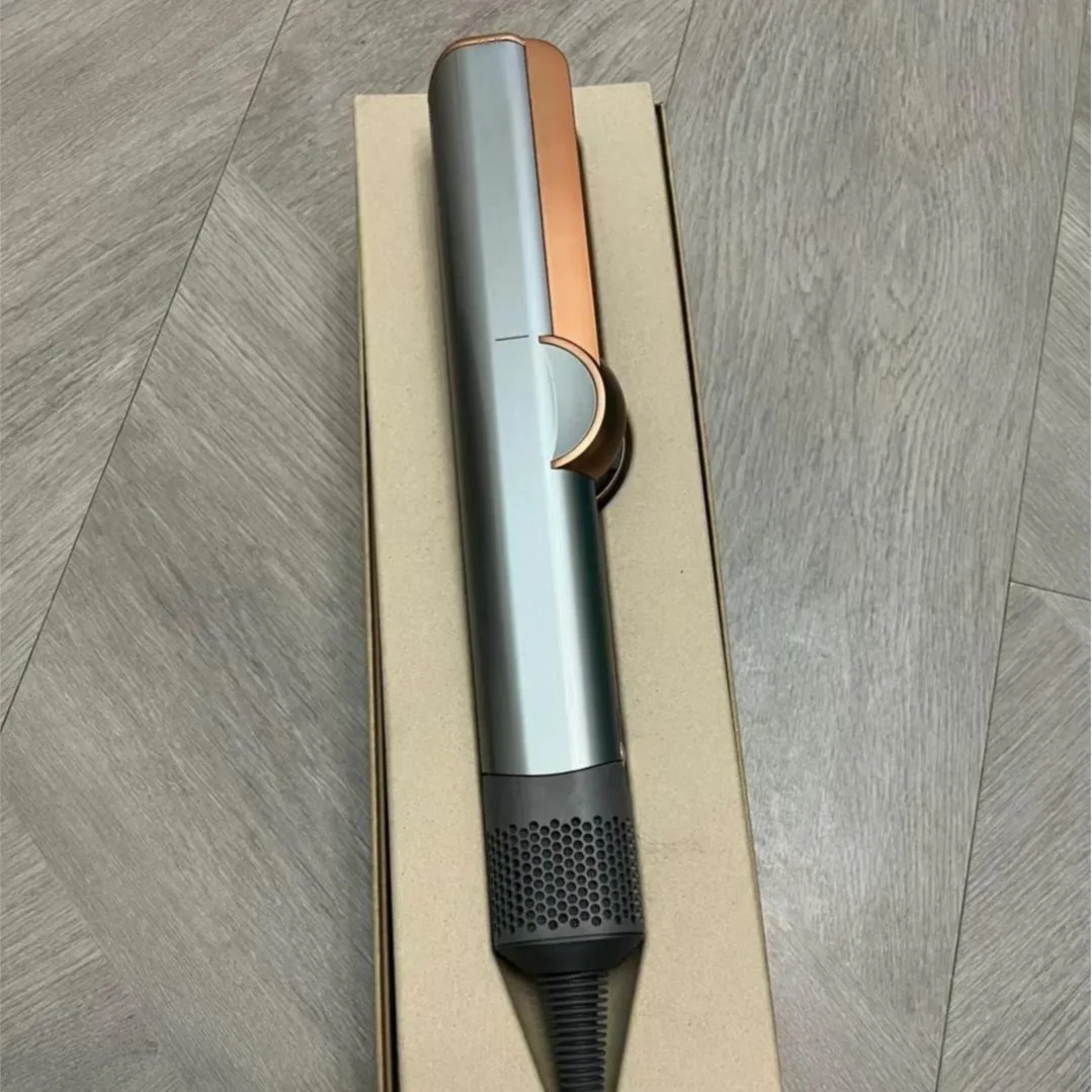 

Многофункциональный бытовой выпрямитель для влажных и сухих волос