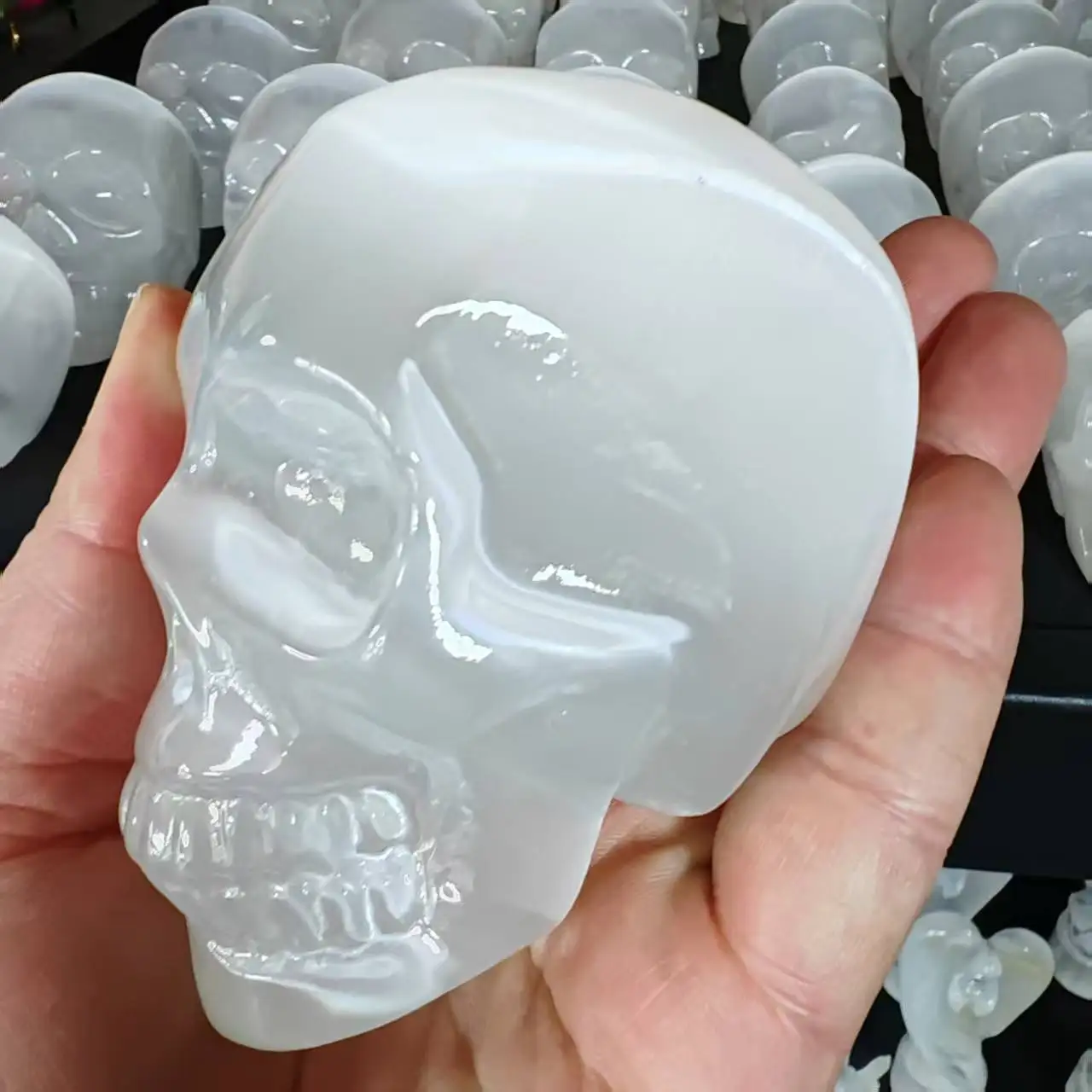 Natural Selenite Skull Modeling Decoration Crystal Home Decoration Halloween gift