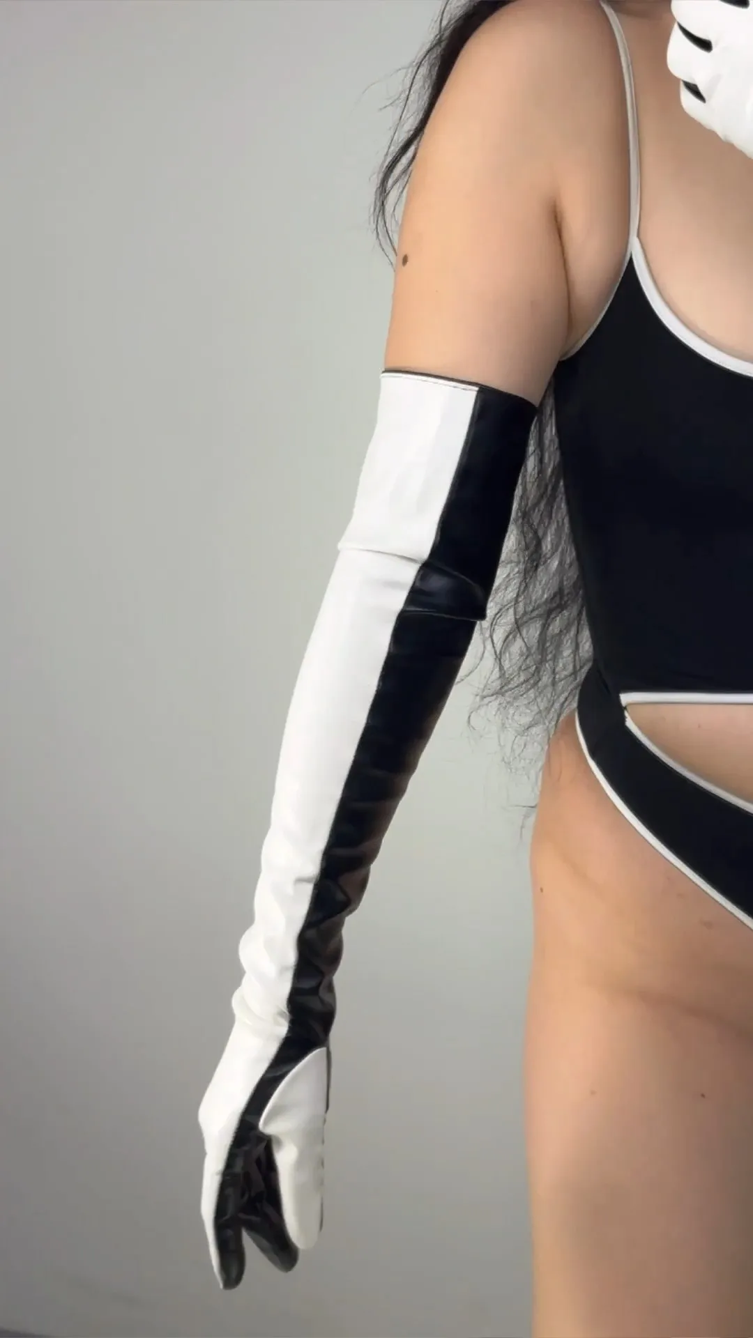 أبيض وأسود نغمتين قفازات طويلة التقنية جلد نباتي 24 "60 سنتيمتر لمس طويل مساء موضة المرحلة زي الهالوين التأثيري #4