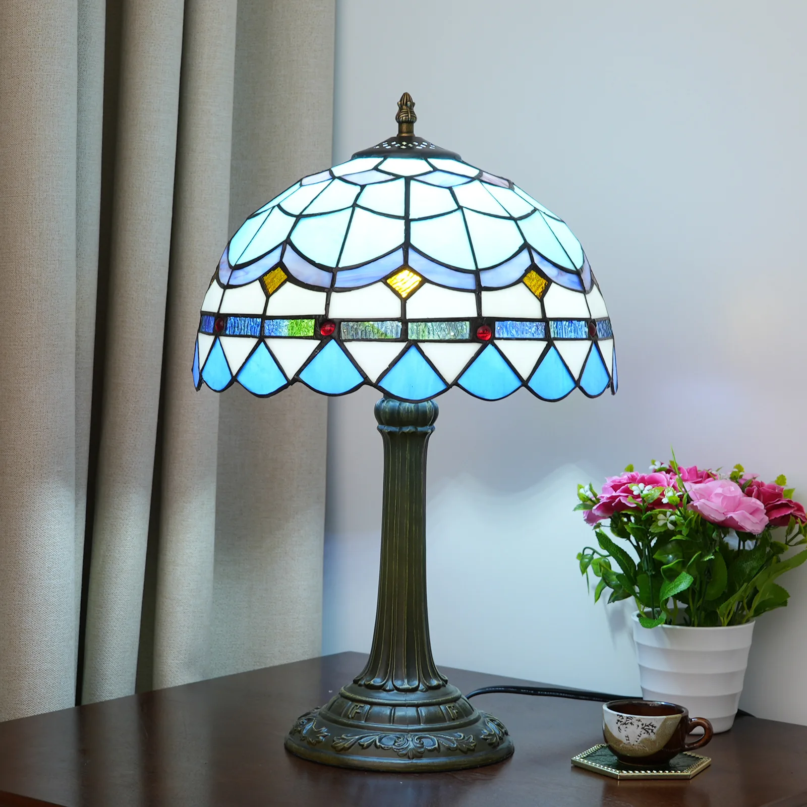 

Tiffany Stained Glass Table Lamp Blue Mediterranean Feather Warm Color Restaurant Bar Light Study Bedroom Bedside Desk Lamp