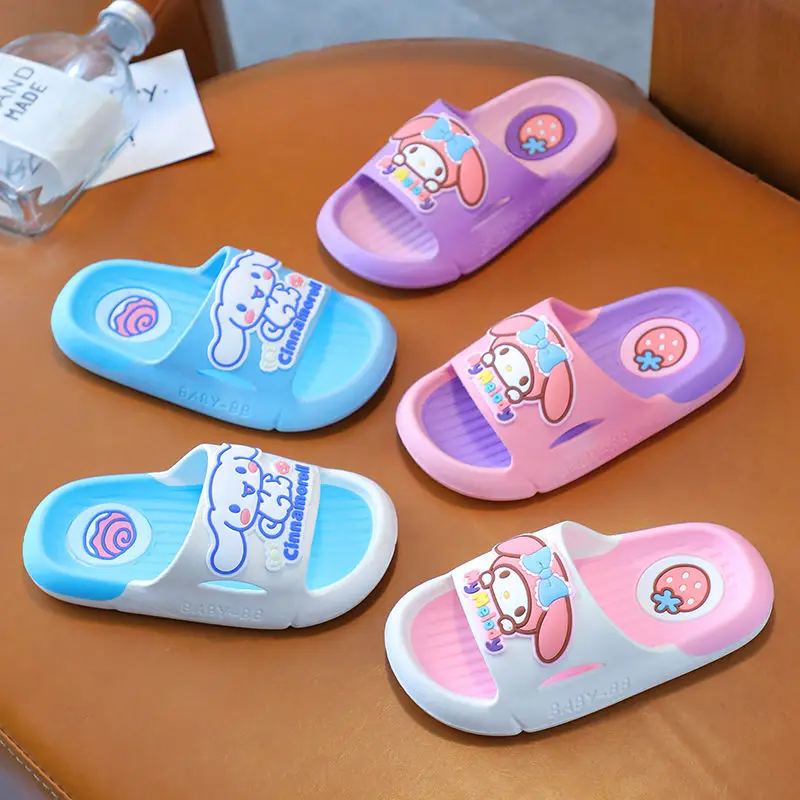 

Sanrio Hello Kitty Summer Strawberry Slippers Spring Kawaii Cartoon Anime Outdoor Bathroom Beach AntiSlip Sandal Kid Girly Heart