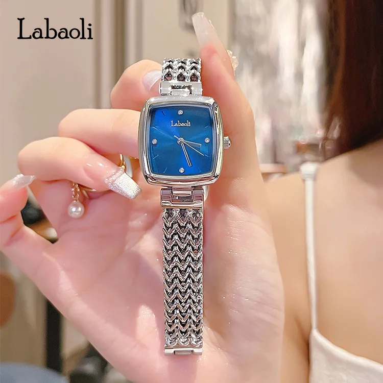 Square watch with wheat-ear mesh strap, elegant and sophisticated silver small square watch, fashionable quartz wristwatch.