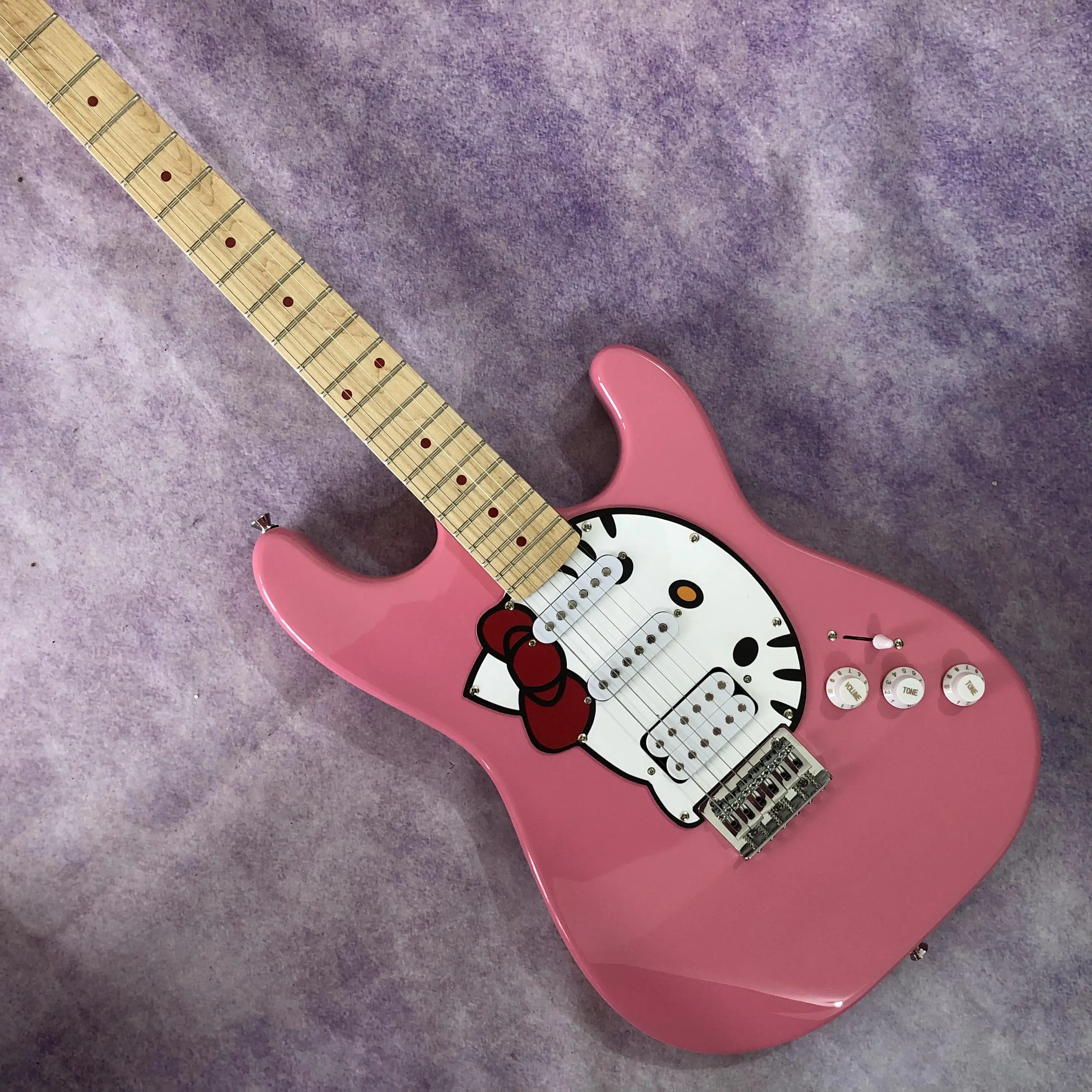 

Cute kitten electric guitar, maple fingerboard, single and double pickup trucks, New Year gift, quick delivery