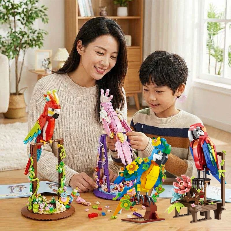 

Набор конструкторов Parrot: фигурки разных животных – от попугая до плавающей рыбы, милой лягушки, бабочки, кошки.