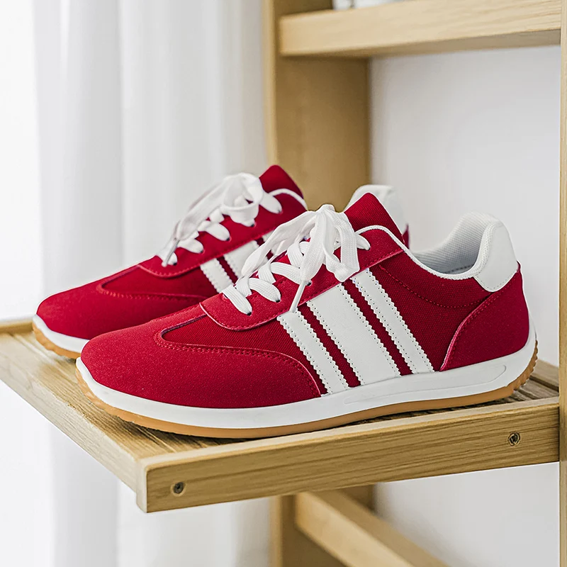Men's Shoes New Style 2026 Spring and Autumn Flat Lightweight Sports Fashion Versatile Soft-Soled Casual Shoes Men's Simple Breathable Men's Shoes