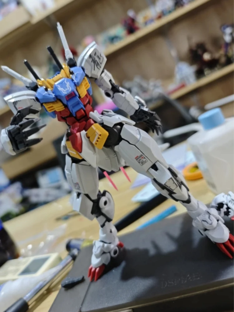 

18 см Черный Троян MG 1/100 GANGSUOSI Стальная проволока Двойная антенна Стиль Единорог Фигурки Собранная модель Коллекция игрушек Подарок