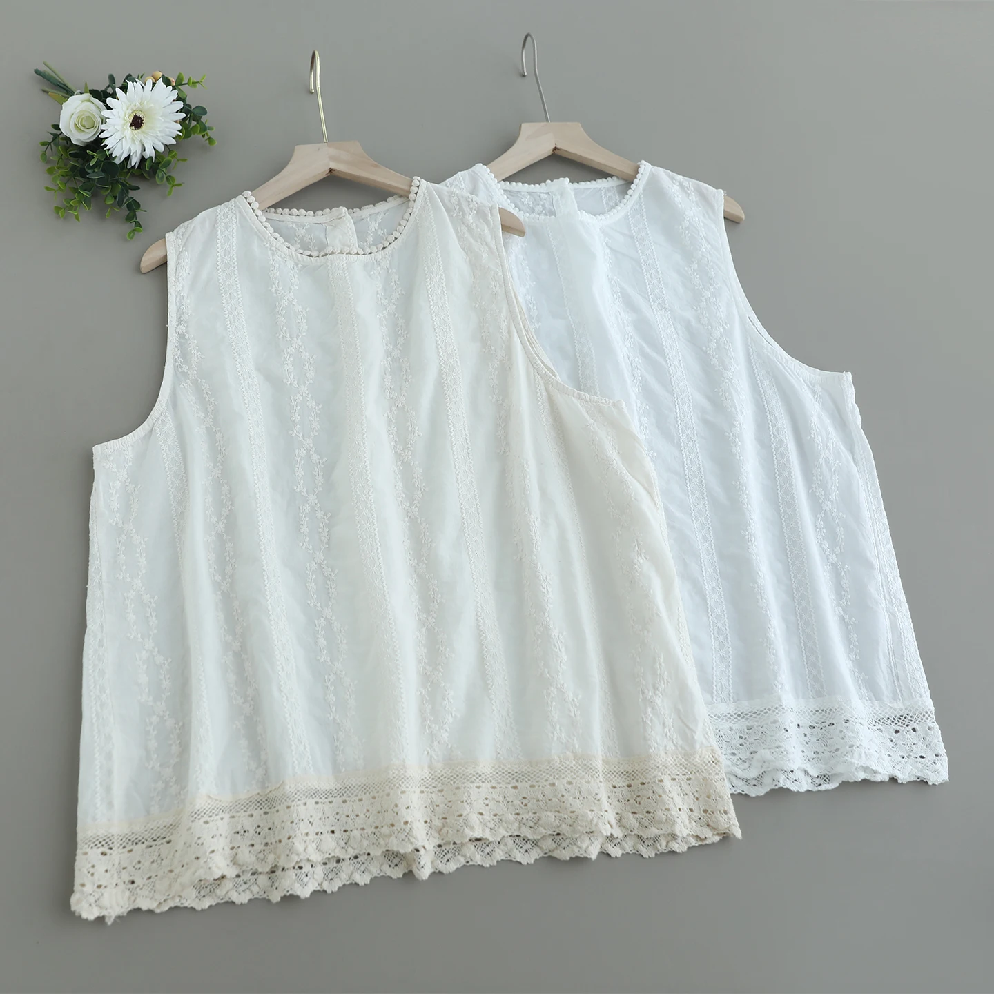 

Sweet Mori Girl Japan Style Solid Color Embroidery Vest Tops Women Summer O-Neck Sleeveless Casual Loose Pullover Vest Tank Tops