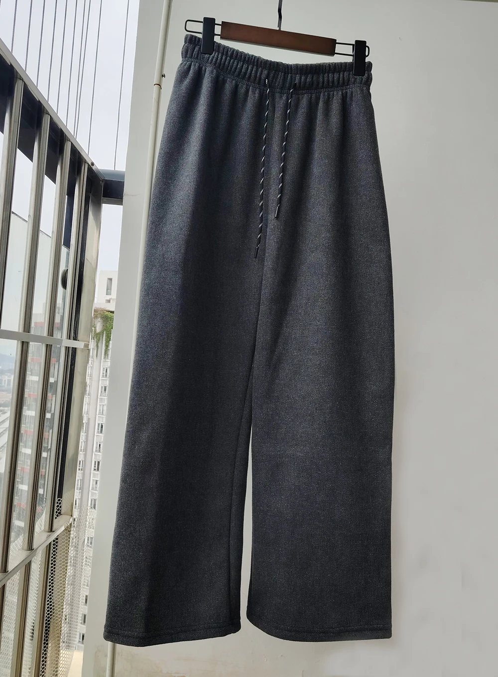 

Серые брюки с широкими штанинами, шерстяные, на флисовой подкладке, спортивные, осенне-зимние, с высокой талией, прямого кроя, теплые, повседневные