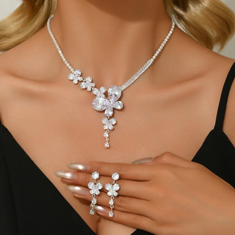 

Light Luxury Style Zircon Butterfly Flower Water Drop Necklace Earring Set Personality Niche Temperament High-end Earrings for W