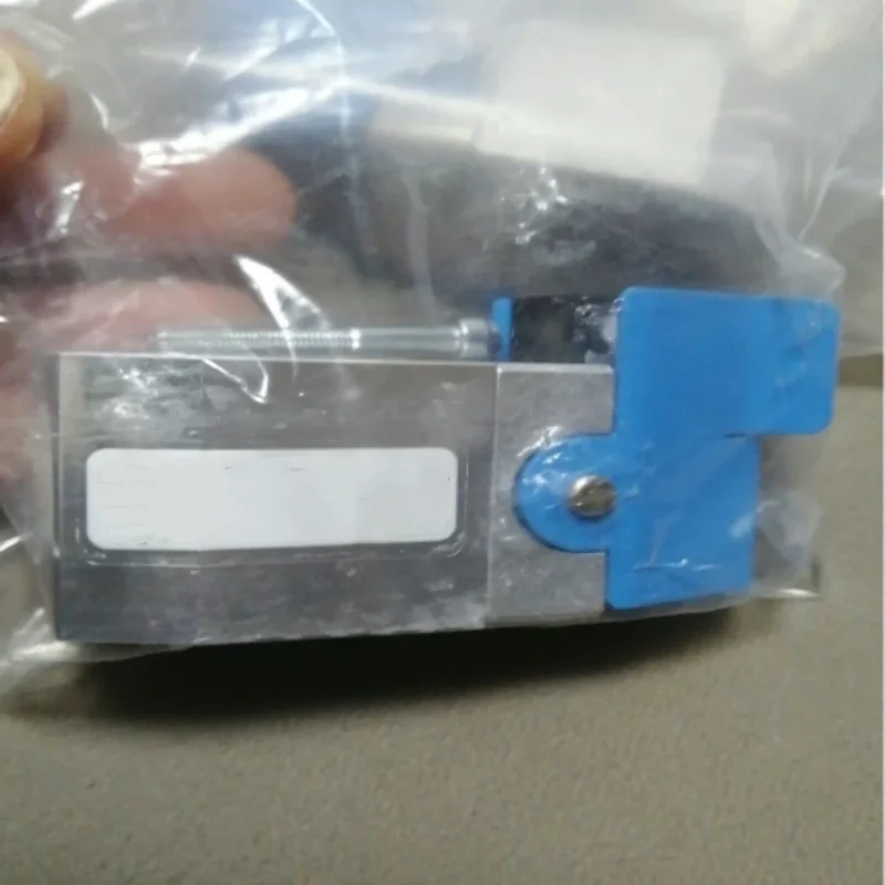 

Совершенно новый оригинальный пилотный электромагнитный клапан 3062 155.540.00 227.621.00 191.019.01 225.607.01 217.868.01 174.525.01 161.864.00