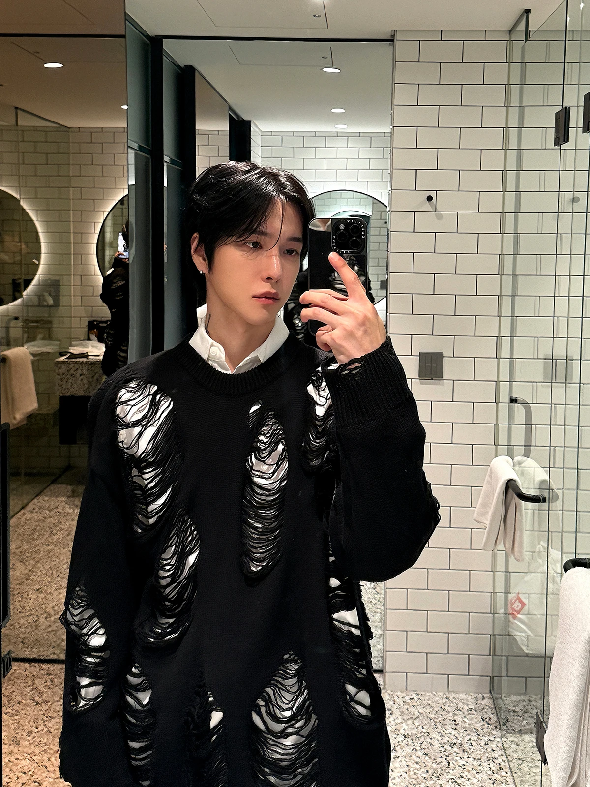 Men's 2025 Autumn Winter New Knitted Sweaters Loose Oversize Hole Knitwears Men's Fashion Round Neck Solid Color Knitted Tops