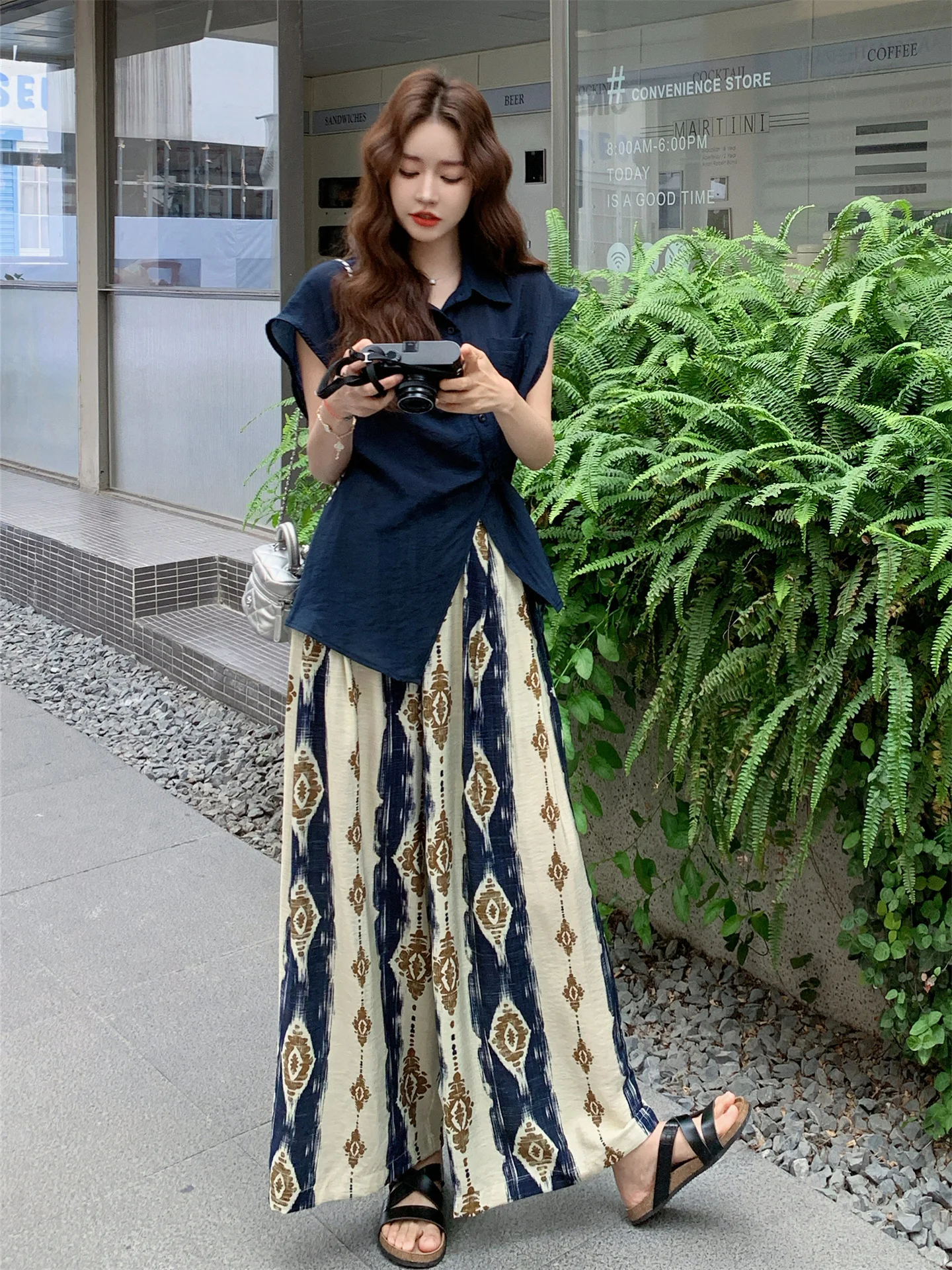 ensemble-pantalon-a-jambes-larges-imprime-amincissant-pour-femmes-design-d'ete-sens-de-la-taille-un-beau-costume-deux-pieces