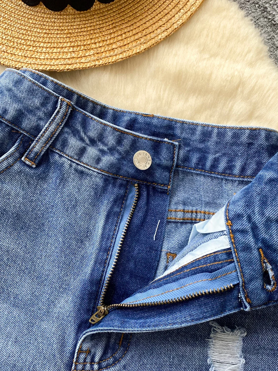 

Джинсовые брюки с высокой талией, женские летние брюки 2022, модные утягивающие повседневные дизайнерские брюки с маленькими отверстиями