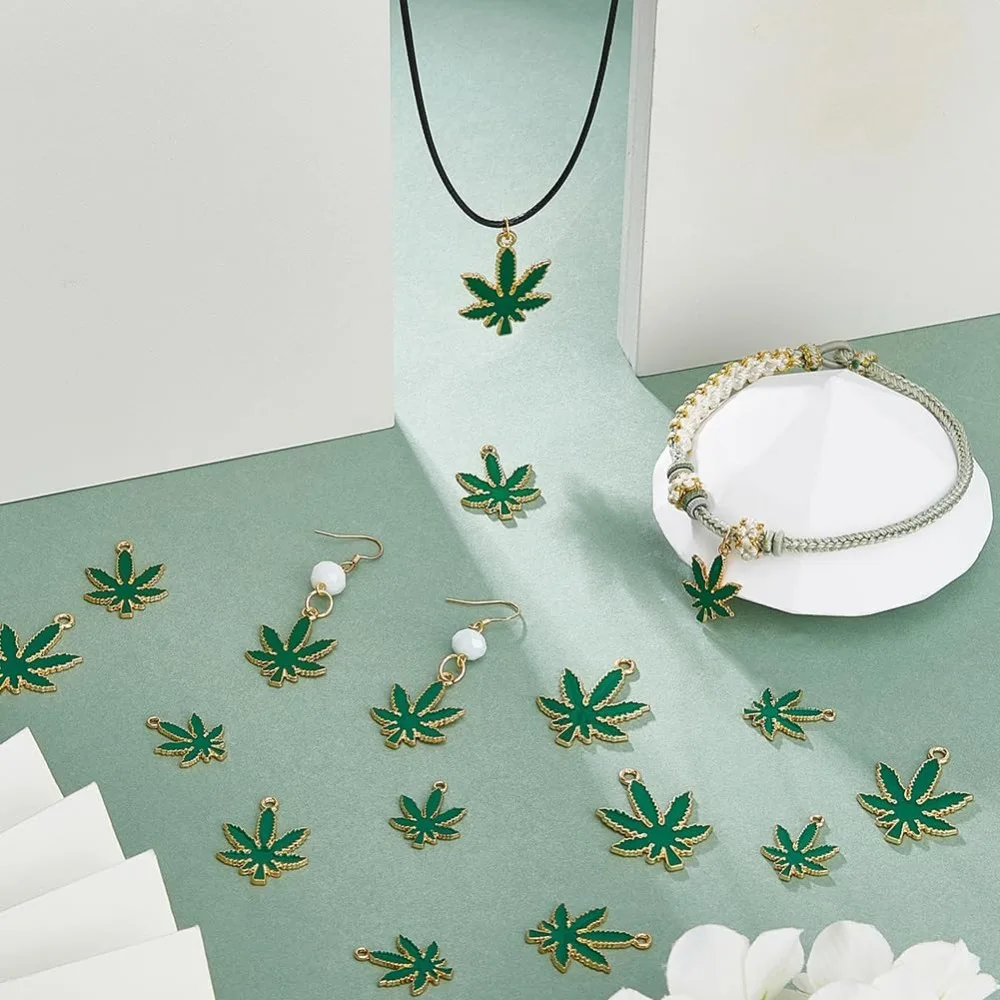 30Pcs 3 Styles Alloy Maple Leaf Charms Enamel Green Maple Leaf Charms Fall Enamel Pendants Leaf Shape Tree Leaves Pendant kit