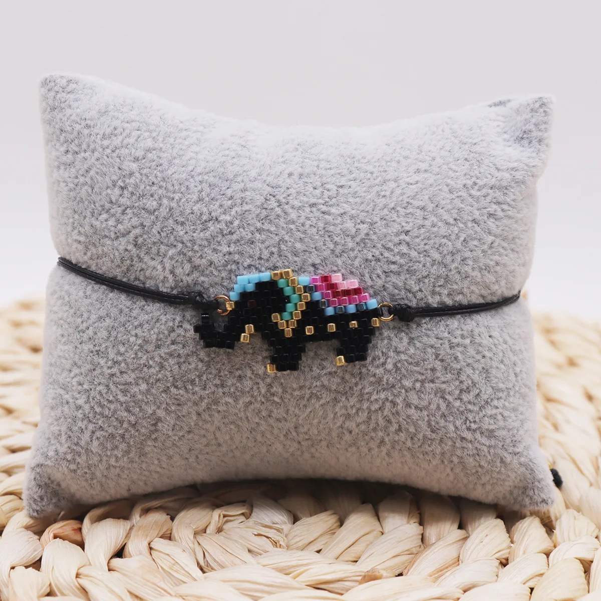 Beaded bracelet Creativity like Bohemia Pattern Hand weaving Adjustable Female Trend Simplicity Rice bead bracelet