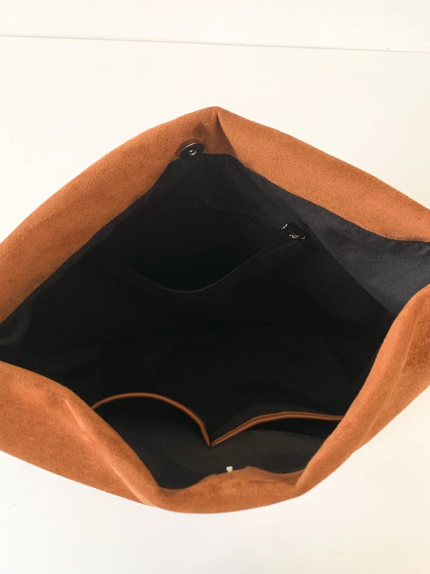 2025 A/W Retro Plush Suede Tote Bag - Vintage Women's All-Match Shoulder Bag for Warm Winter Commute