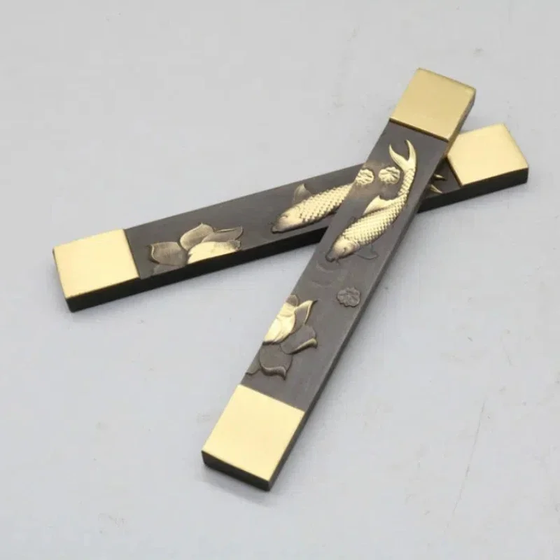 Paperweights Chinese Classical Pisa Papeles Brush Pen Painting Paperweight Brass with Carved Pattern 15cm Paper Pressing Prop
