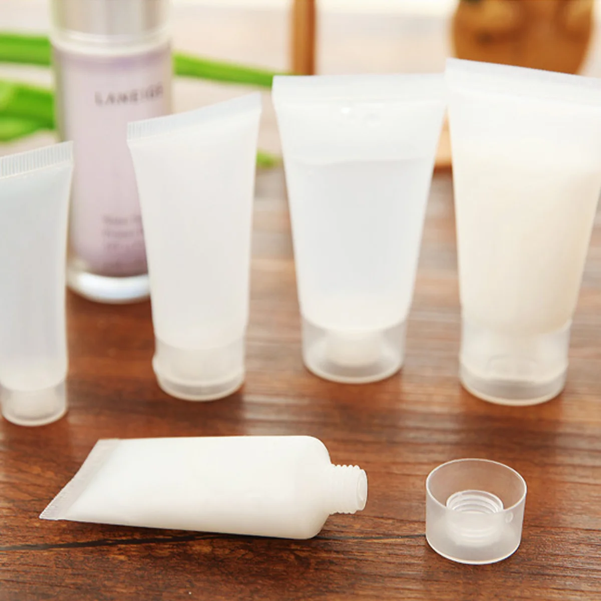 

Bottle Vial Lotion Cream Squeeze Refillable Cleanser Facial Gel Shower Shampoo Makeup Bottles Sample Eye Dispenser