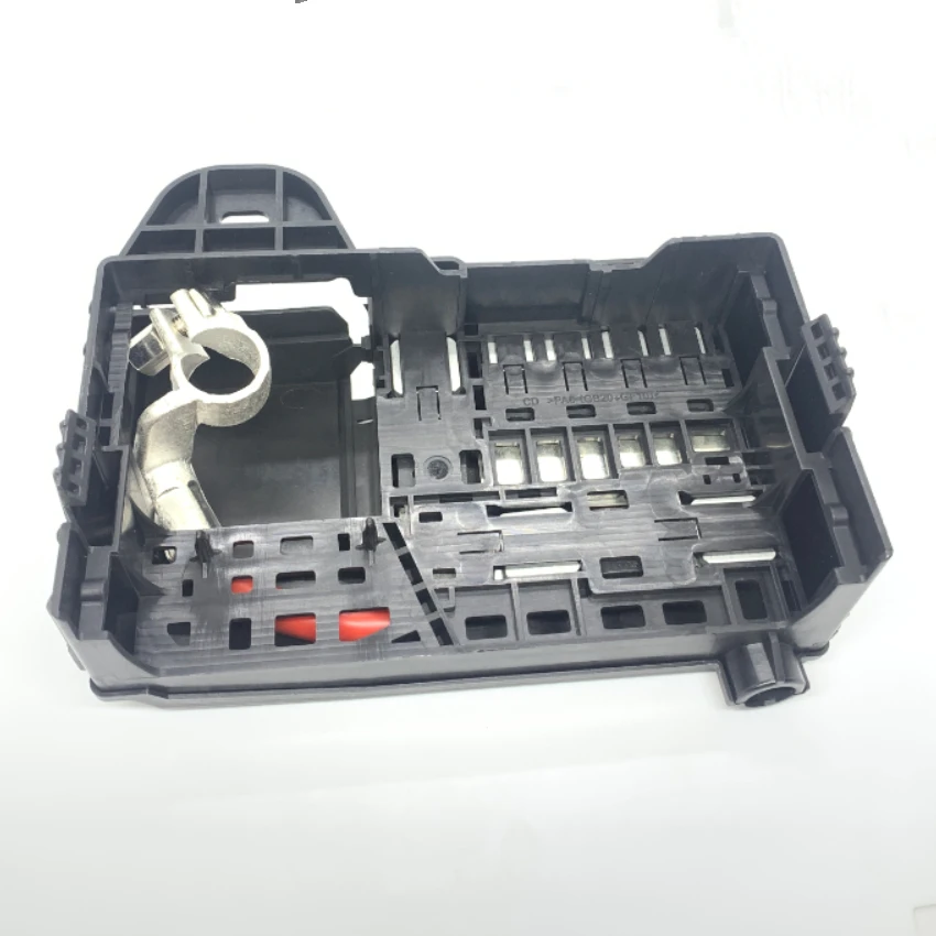 

Fuse Block Assy 96889385 Main Wiring Junction and Fuse Block 13289599 39152005 250A-250A-100A-100A-80A-80A