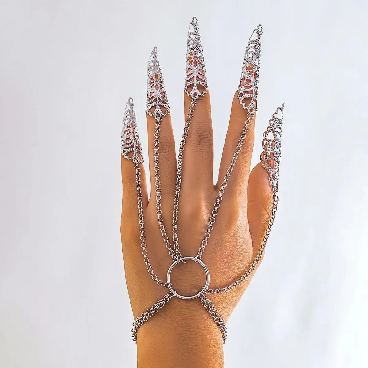 Gothic Vintage Metal Bracelet Punk Nail Chain Ring Bracelet Ghost Finger Decorative Mittens Adjustable Finger Claw Accessories