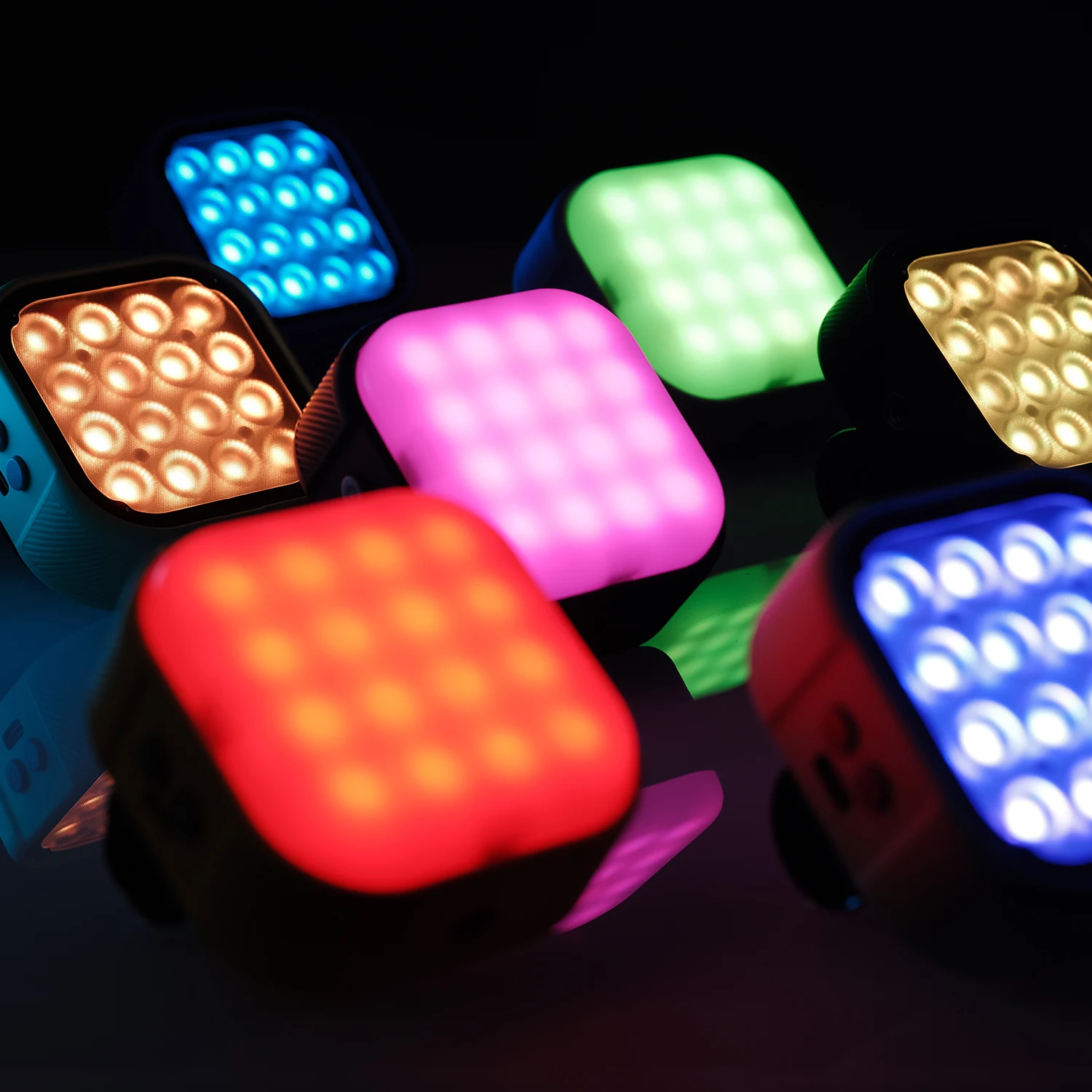 iFootage C4 Pocket RGBW Fill Light APP Portable Handheld Small Mini LED Full Color Creative Atmosphere Light Mobile Camera DSLR