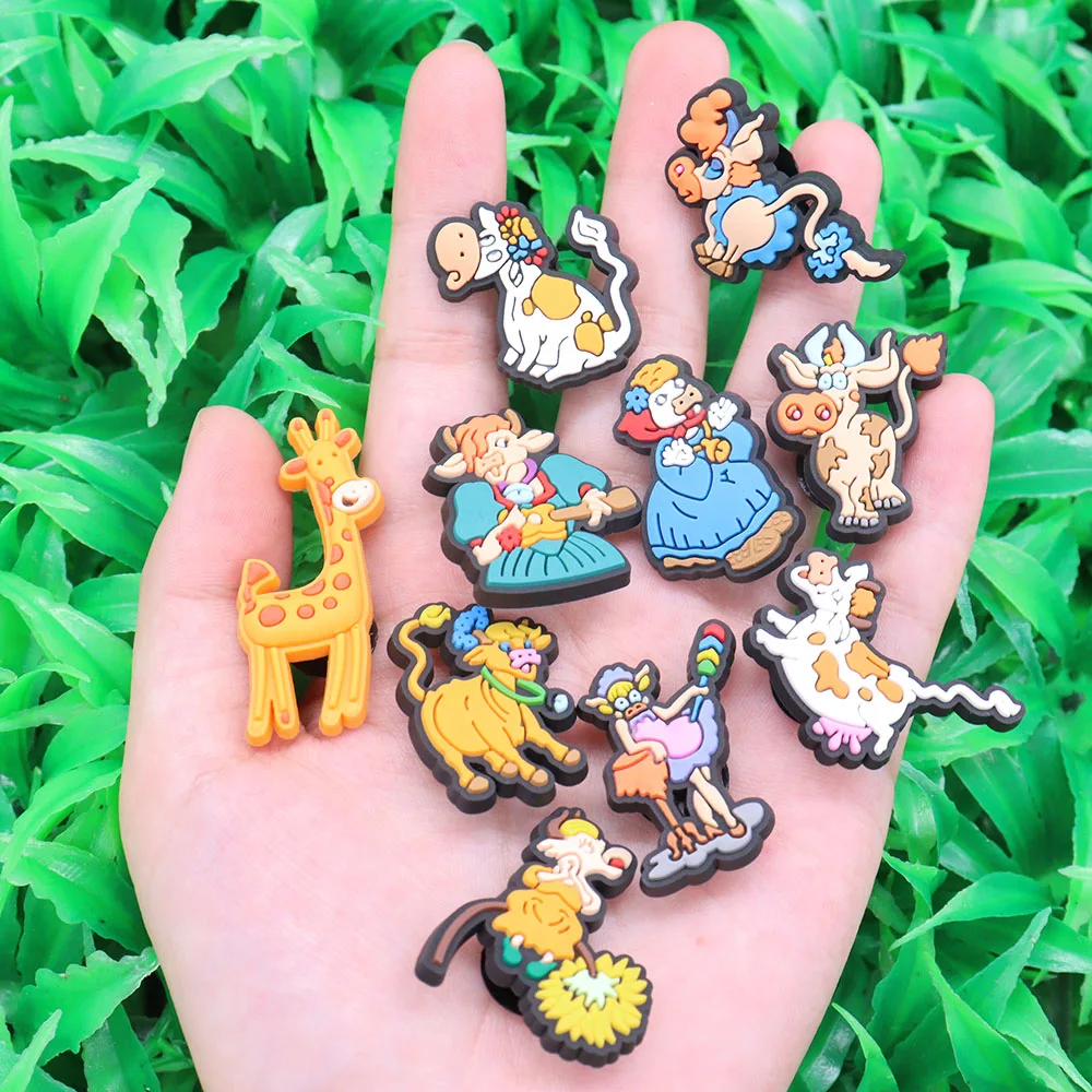 Mix 50pcs PVC Animal Tiger Lion Fox Horse Giraffe Cow Dinosaur Panda Monkey Elephant Shoe Charms Decorations for Bands Bracelets