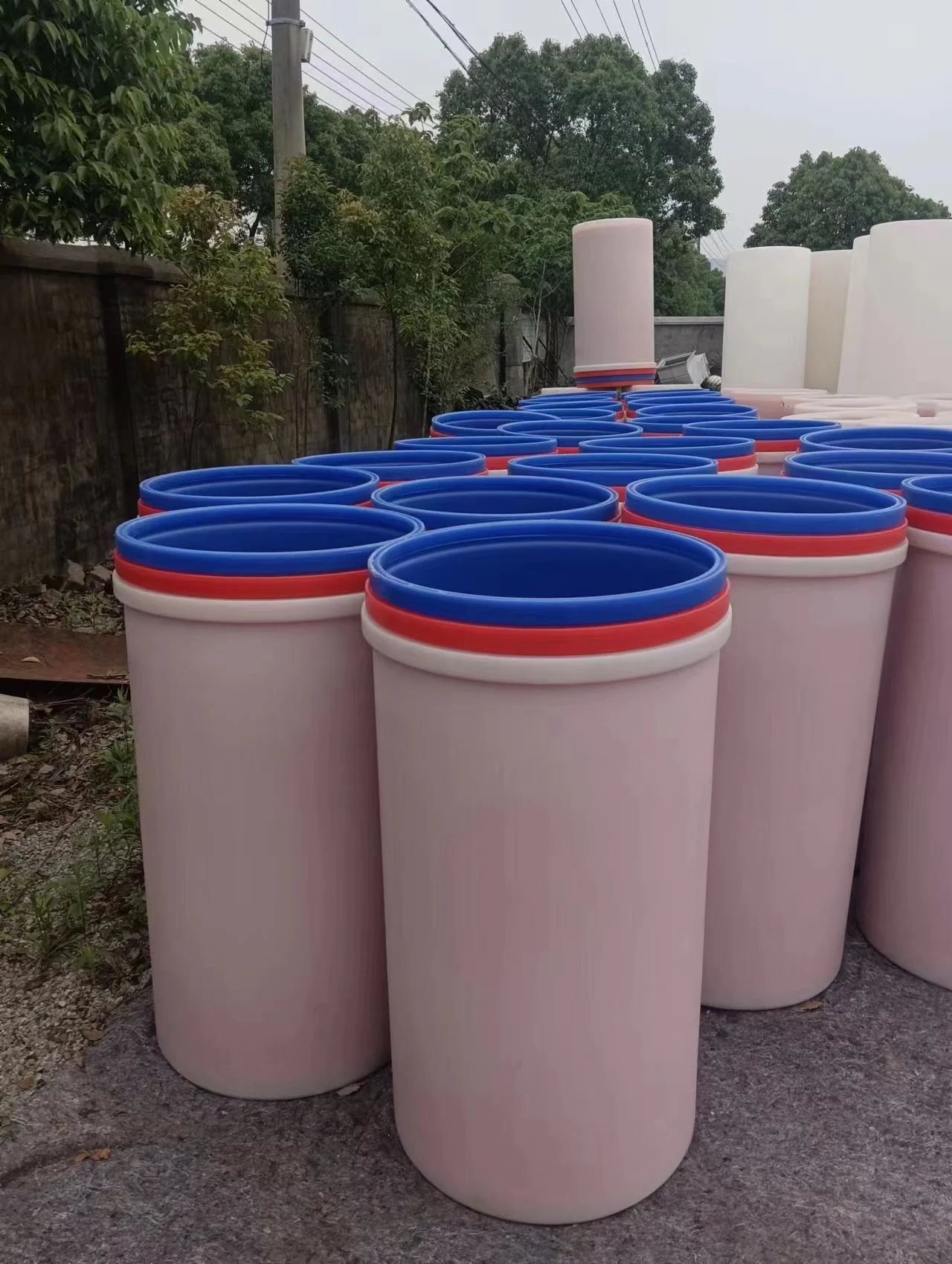 #Slim Tall Thickened Plastic Bucket Square Cylinder for Car-Mounted Seafood Transport-Includes Aquatic Beef Live Shrimp Shellfis