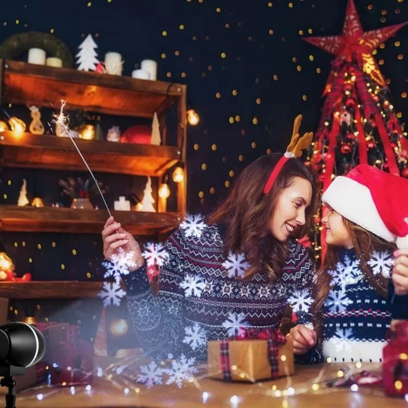 Outdoor Waterproof Christmas Snowflake LED Projector Lights Remote Control Decorative Lighting for Festive Outdoor Decorations