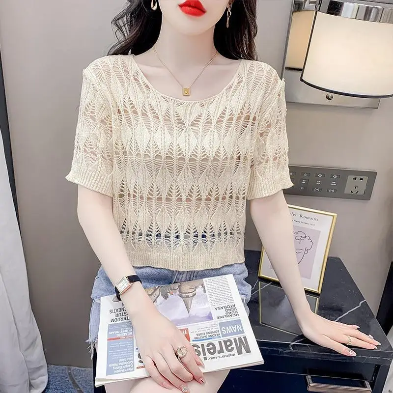 hollow-out ice silk sweater women\'s summer new thin short-sleeved blouse design sense short sun protection shirt top