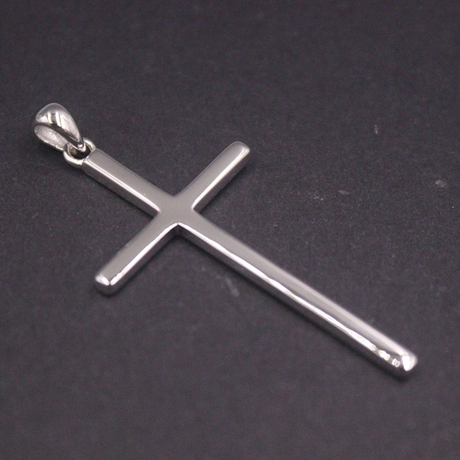 

Real Solid 925 Sterling Silver Men Women Gift Lucky Simple Glossy Cross Pendant 49*24mm